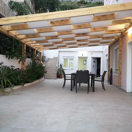 Apartmani Maki โอมิช ภายนอก รูปภาพ