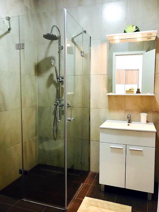Apartmani Maki โอมิช ภายนอก รูปภาพ
