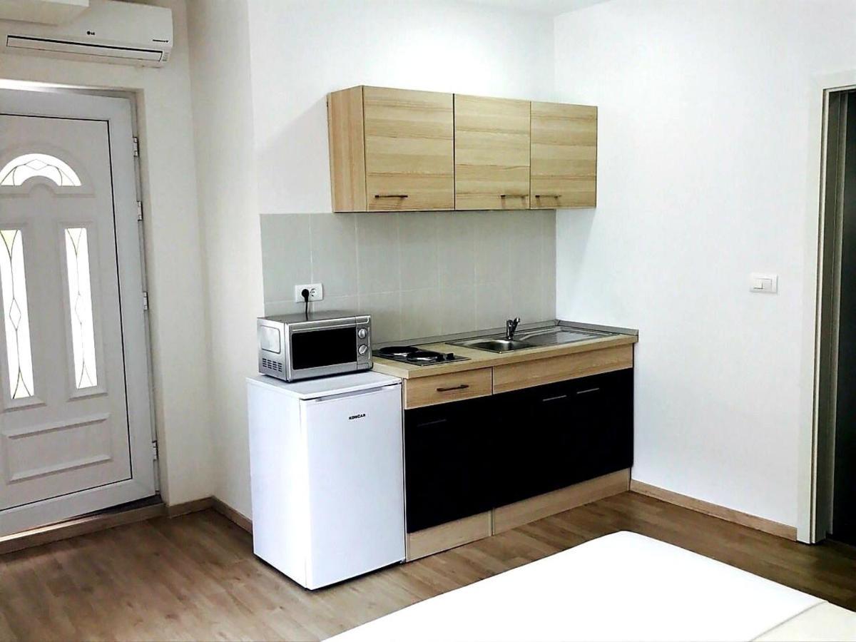 Apartmani Maki โอมิช ภายนอก รูปภาพ