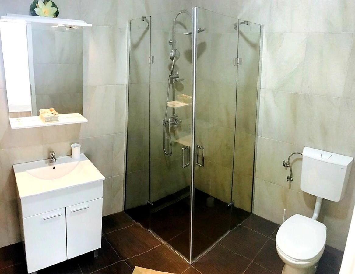 Apartmani Maki โอมิช ภายนอก รูปภาพ