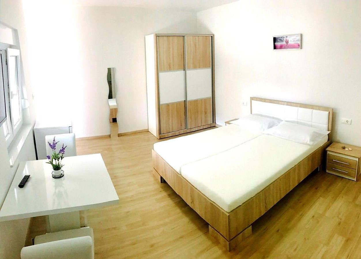 Apartmani Maki โอมิช ภายนอก รูปภาพ